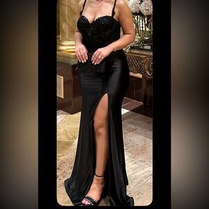 Chic Black Maxi Skirt with Slit